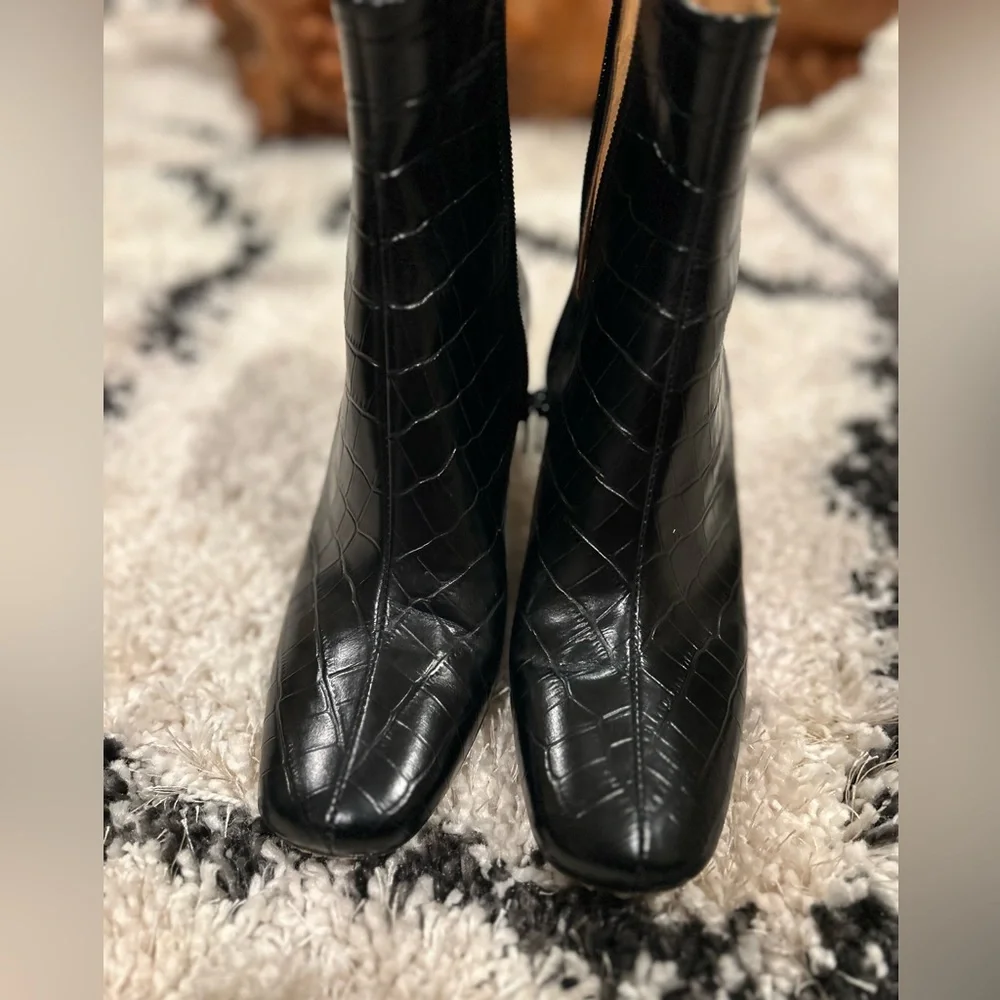 🪽SOLD🪽MAJE crocodile-effect embossed leather ankle boots size 38 - Picture 2 of 7